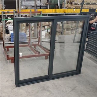 Tmavě šedá hliníková okna